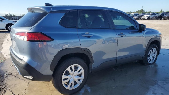 Toyota COROLLA CROSS  2024