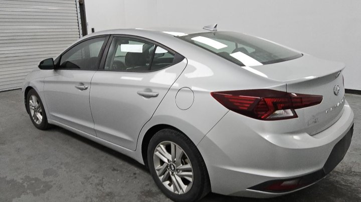 Hyundai Elantra  2020