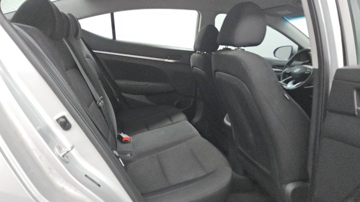 Hyundai Elantra  2020