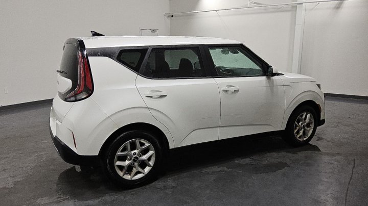 KIA Soul  2024
