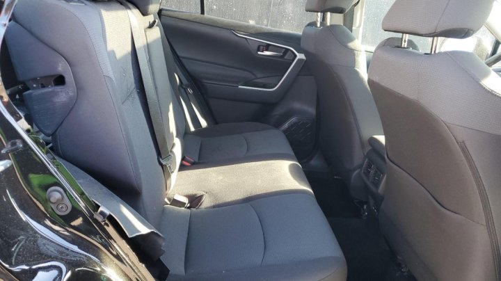 Toyota RAV4  2025