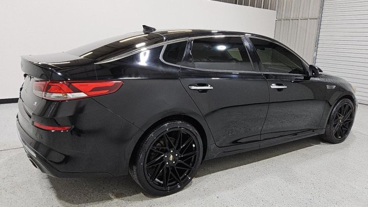 KIA Optima  2019