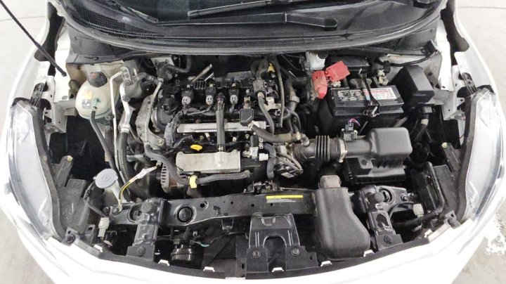 Nissan Versa  2021