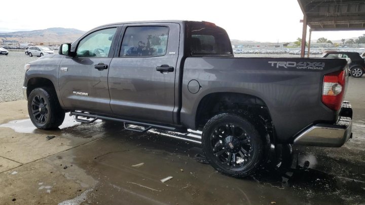 Toyota TUNDRA  2019