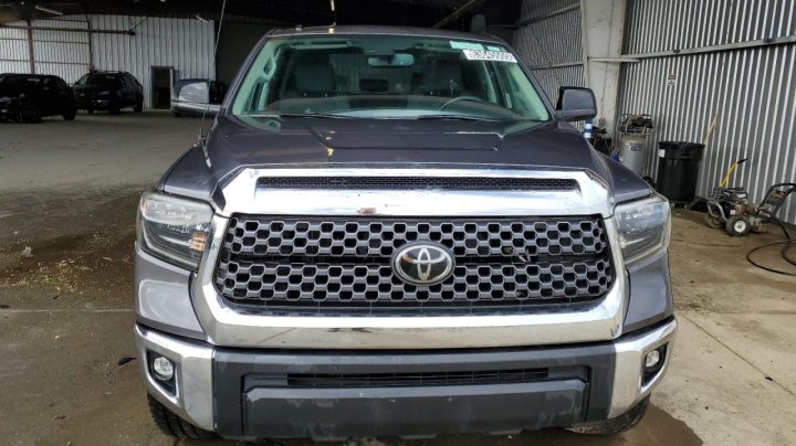 Toyota TUNDRA  2019