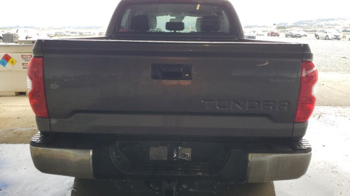 Toyota TUNDRA  2019
