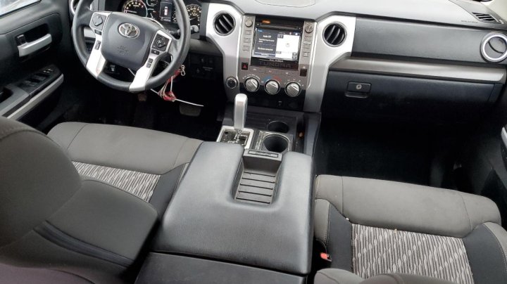 Toyota TUNDRA  2019