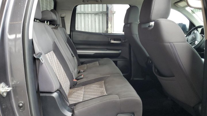 Toyota TUNDRA  2019