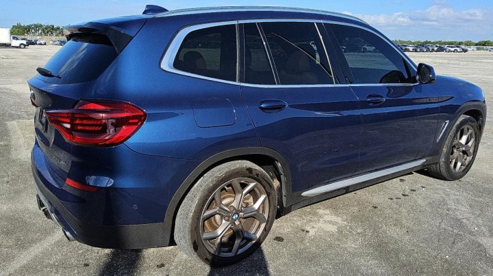 BMW X3  2021