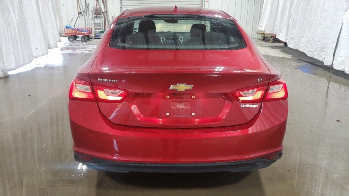 Chevrolet Malibu  2016