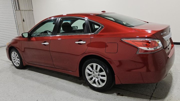 Nissan Altima  2015