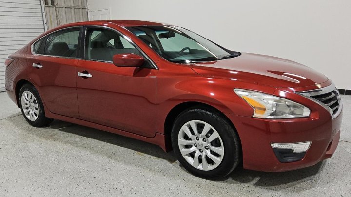 Nissan Altima  2015