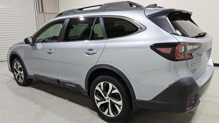 Subaru Outback  2021