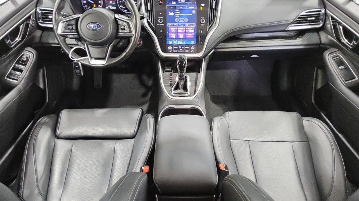 Subaru Outback  2021