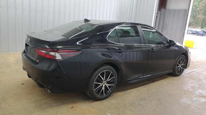 Toyota Camry  2024