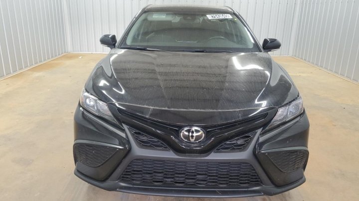 Toyota Camry  2024