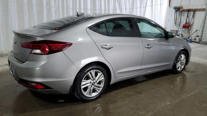 Hyundai Elantra  2020