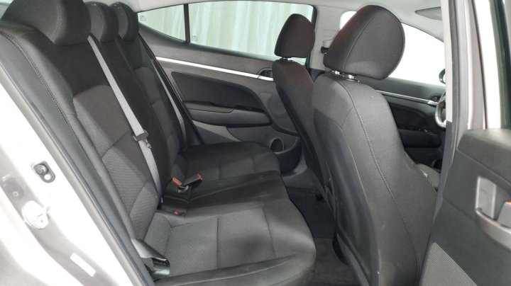 Hyundai Elantra  2020