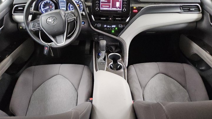 Toyota Camry  2022