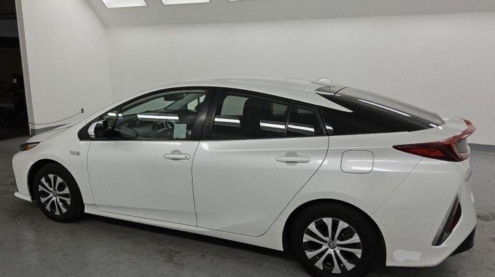 Toyota PRIUS PRIME  2021