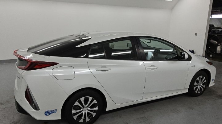Toyota PRIUS PRIME  2021
