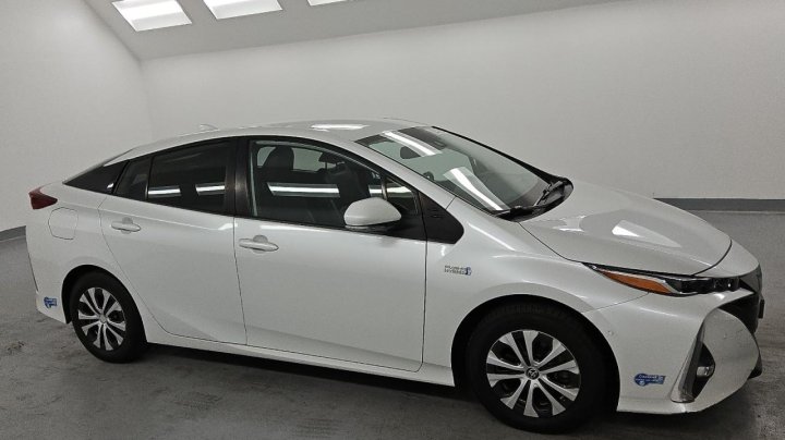 Toyota PRIUS PRIME  2021