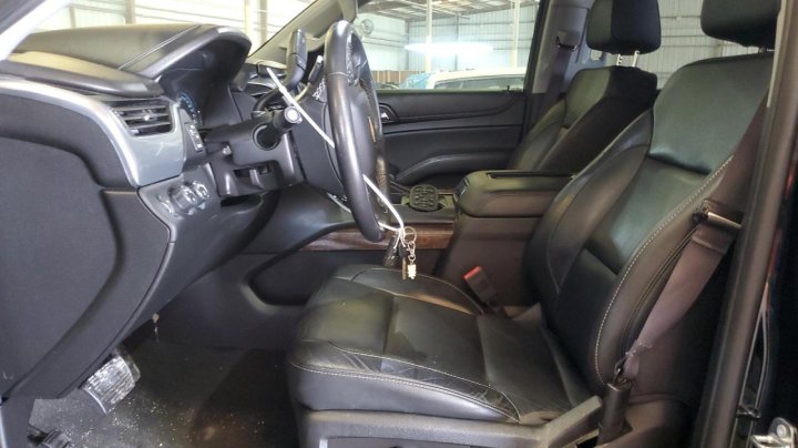 Chevrolet Suburban  2017