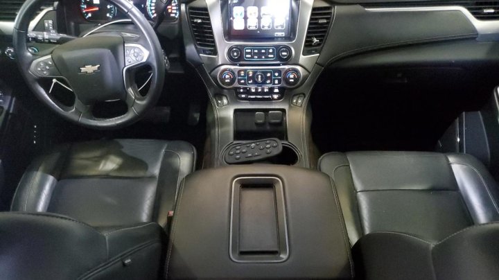 Chevrolet Suburban  2017