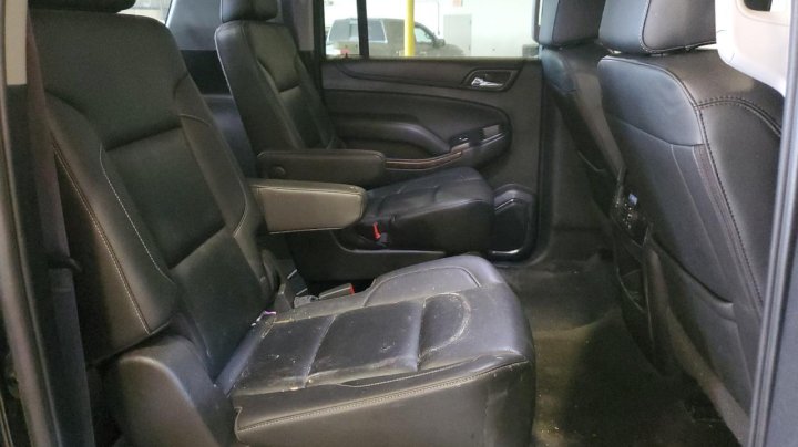 Chevrolet Suburban  2017