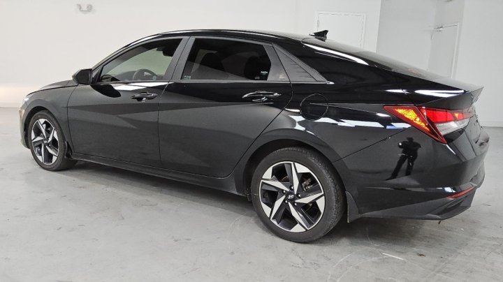 Hyundai Elantra  2023