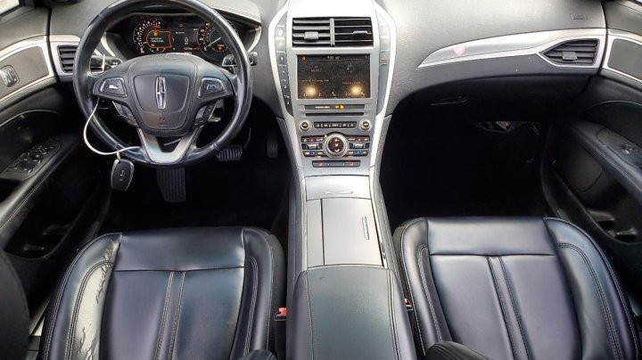 Lincoln MKZ  2017