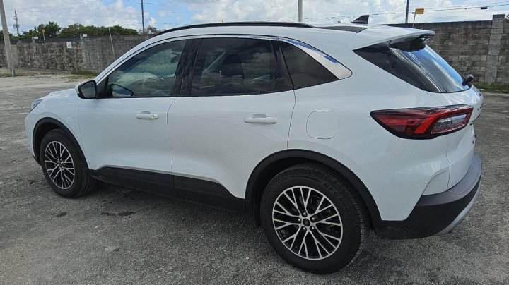 Ford Escape  2023
