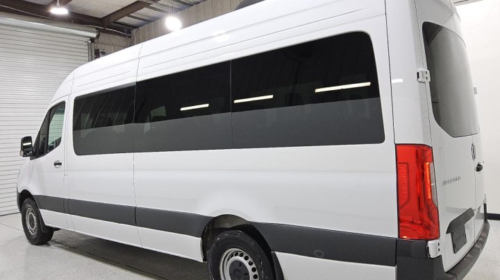 Mercedes-Benz Sprinter  2025