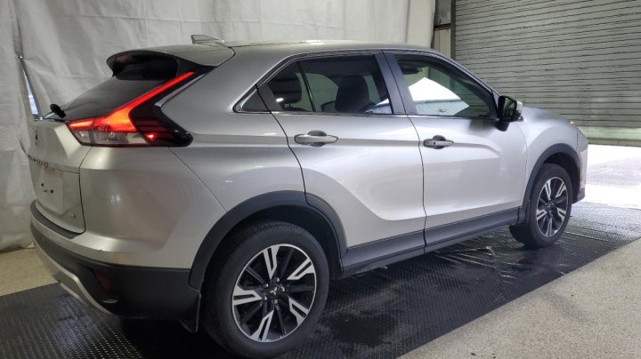 Mitsubishi ECLIPSE CROSS  2023