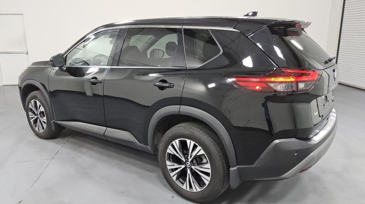 Nissan ROGUE  2021