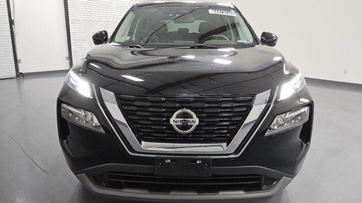 Nissan ROGUE  2021
