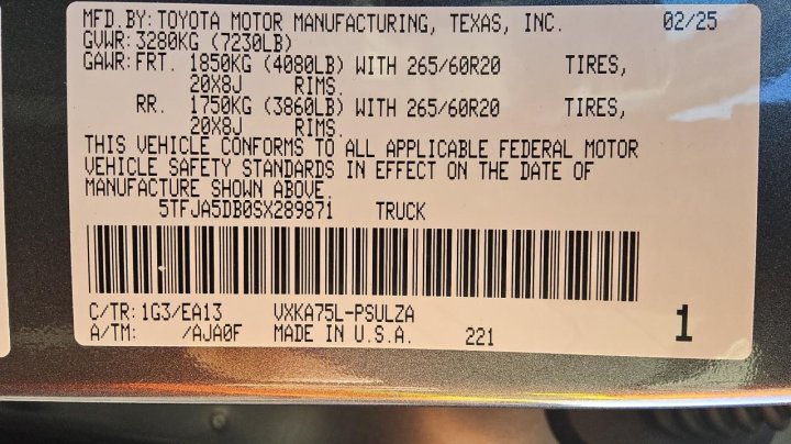 Toyota TUNDRA  2025
