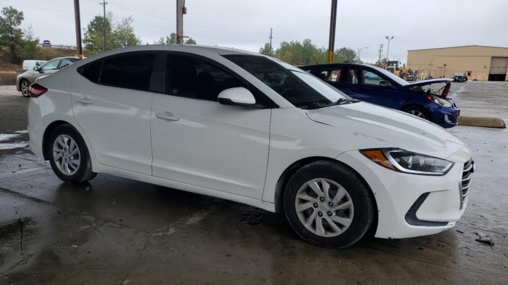 Hyundai Elantra  2018
