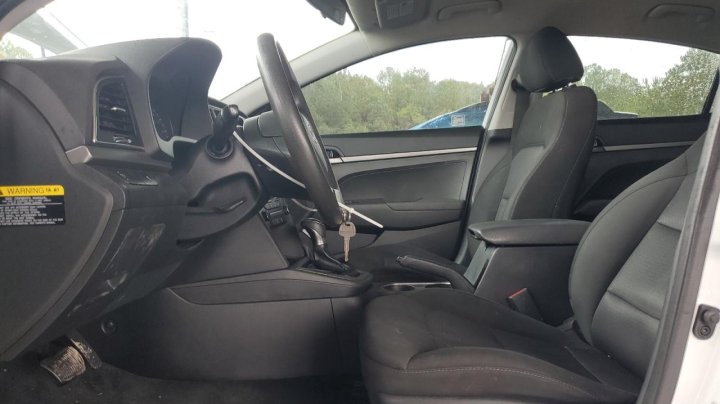 Hyundai Elantra  2018