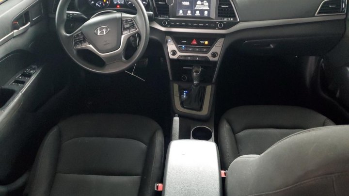 Hyundai Elantra  2018