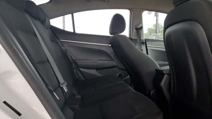 Hyundai Elantra  2018