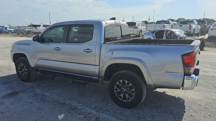 Toyota TACOMA  2021