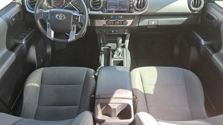 Toyota TACOMA  2021