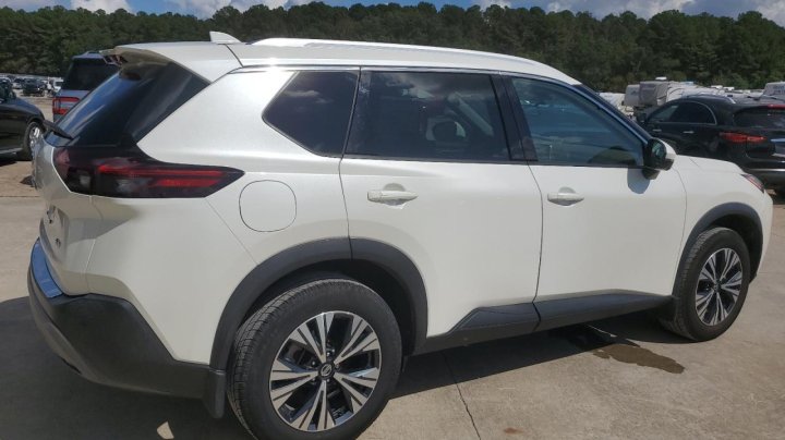 Nissan ROGUE  2021