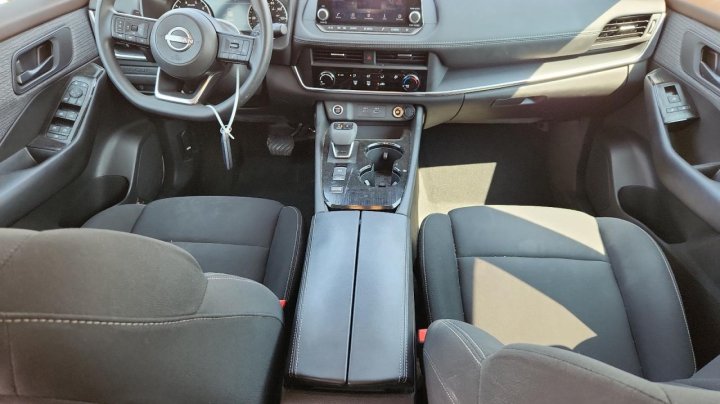 Nissan ROGUE  2023