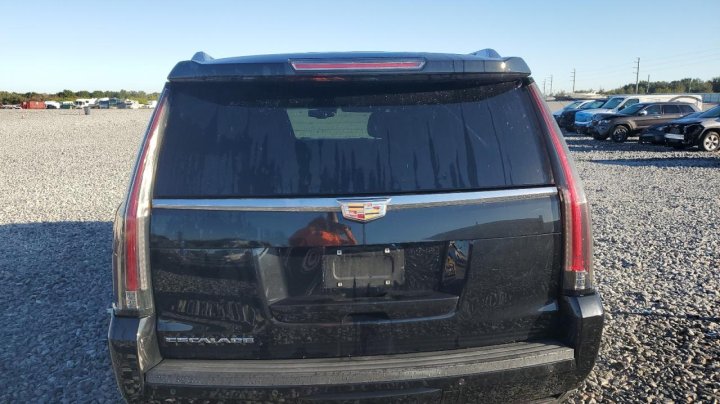 Cadillac Escalade  2016