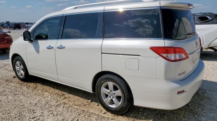 Nissan Quest  2016