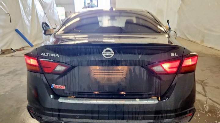 Nissan Altima  2021