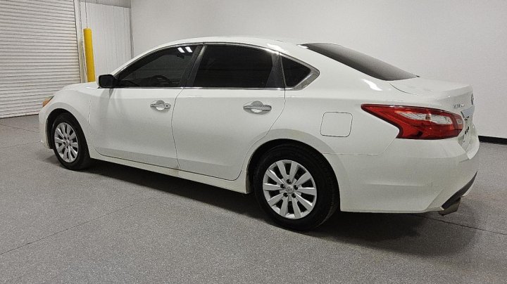 Nissan Altima  2016