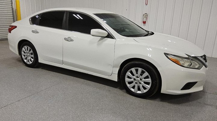 Nissan Altima  2016